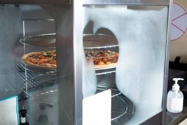 Attract Customers with a Stylish and Effective Pizza Warmer Display