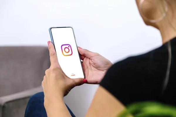 How Free Instagram Views Can Bring in More Followers